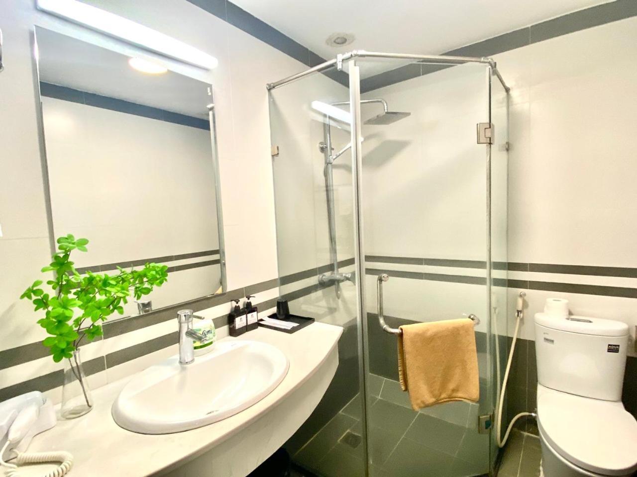 Luxe Paradise Residence Lac Long Quan 河内 外观 照片